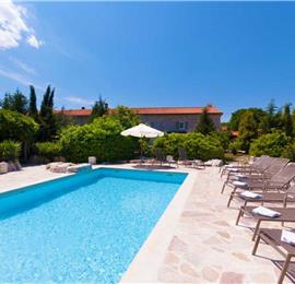 5 Bedroom Istrian Villa Estate with Large Pool and Gardens near Barban, Sleeps 12